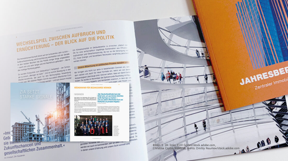 Aufgeschlagene Doppelseite eines Jahresberichts (ZIA) liegt neben einem orangefarbenen Cover mit der Aufschrift „Jahresbericht“. Die linke Seite zeigt einen Textartikel, ergänzt durch ein Foto einer Baustelle mit Kränen und ein Gruppenbild. Rechts ist eine großformatige Architekturfotografie eines modernen Gebäudes (Glaskuppel des Bundestags) zu sehen.